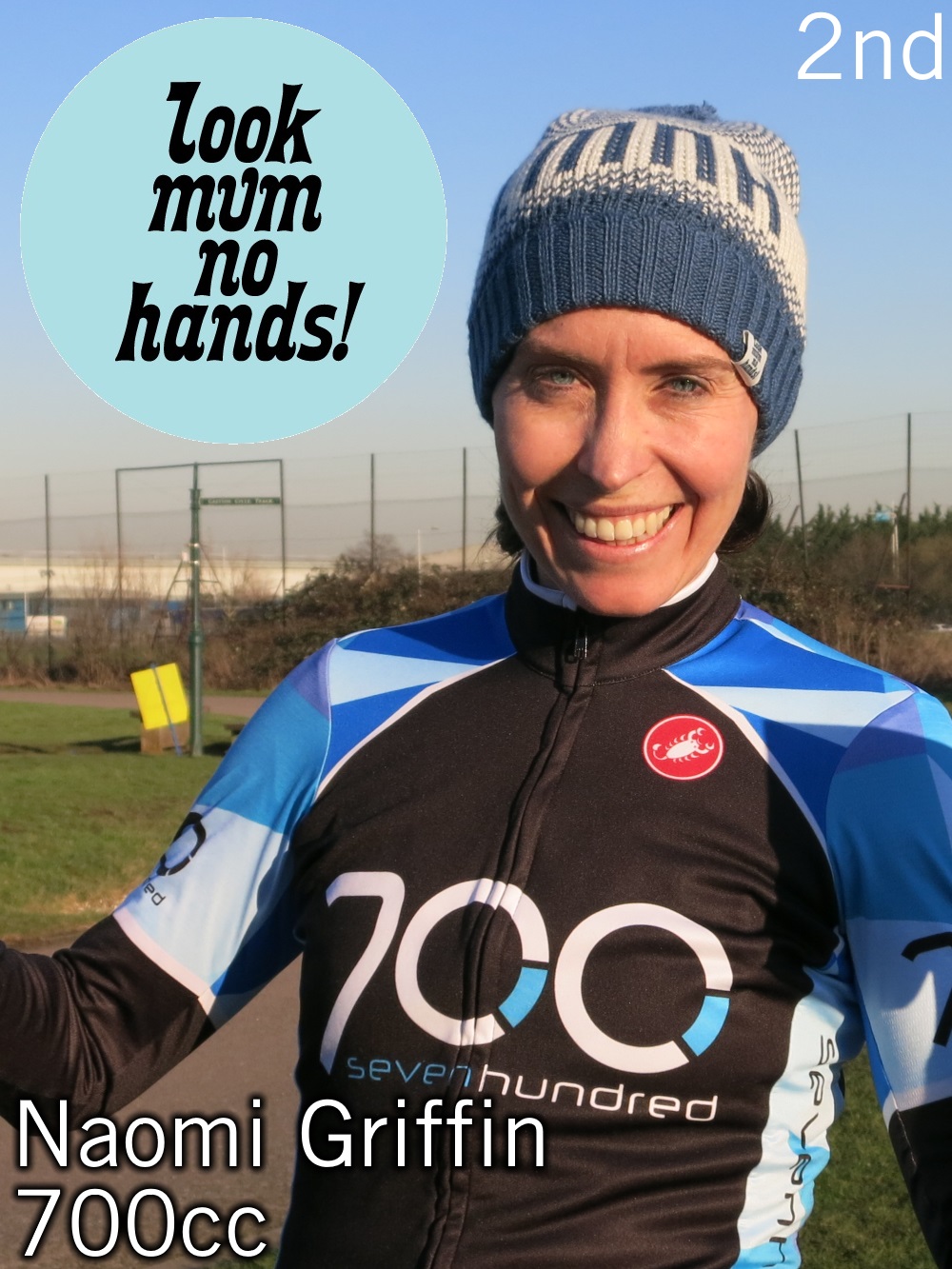 Naomi Griffin (700cc) 2nd place in Womans 4th Cat race and wins hot snacks at Look Mum No Hands new coffee house